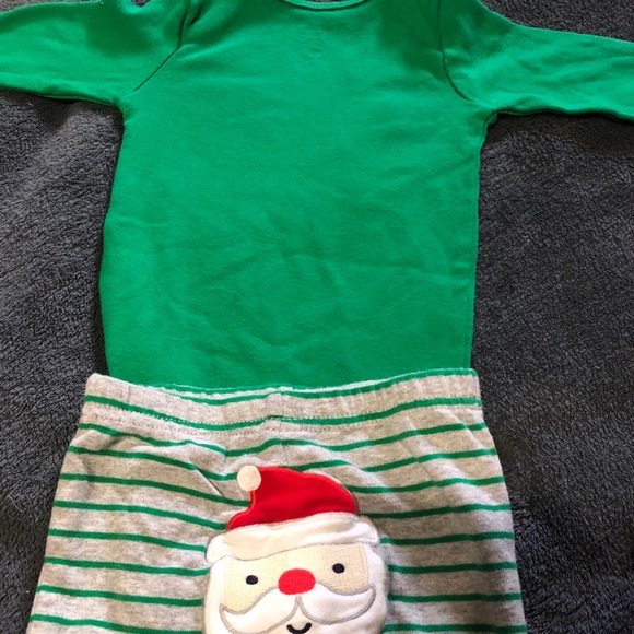 ‼️SOLD‼️ Carter’s • “Gift to the ladies”| Santa Matching Set (6M) - Picture 7 of 7